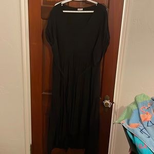 Plus size black dress 22/24